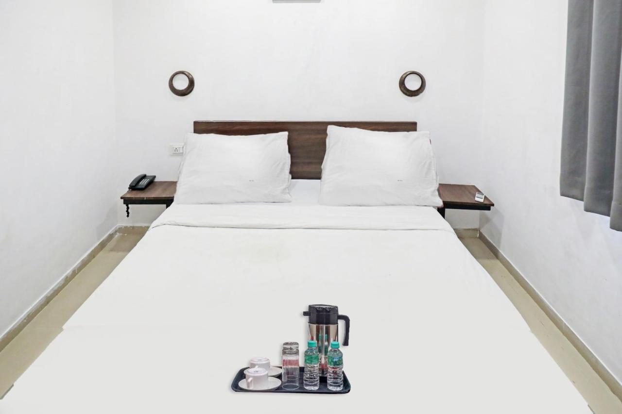 Bhatha Hotel Gokul Solitaire, Surat מראה חיצוני תמונה
