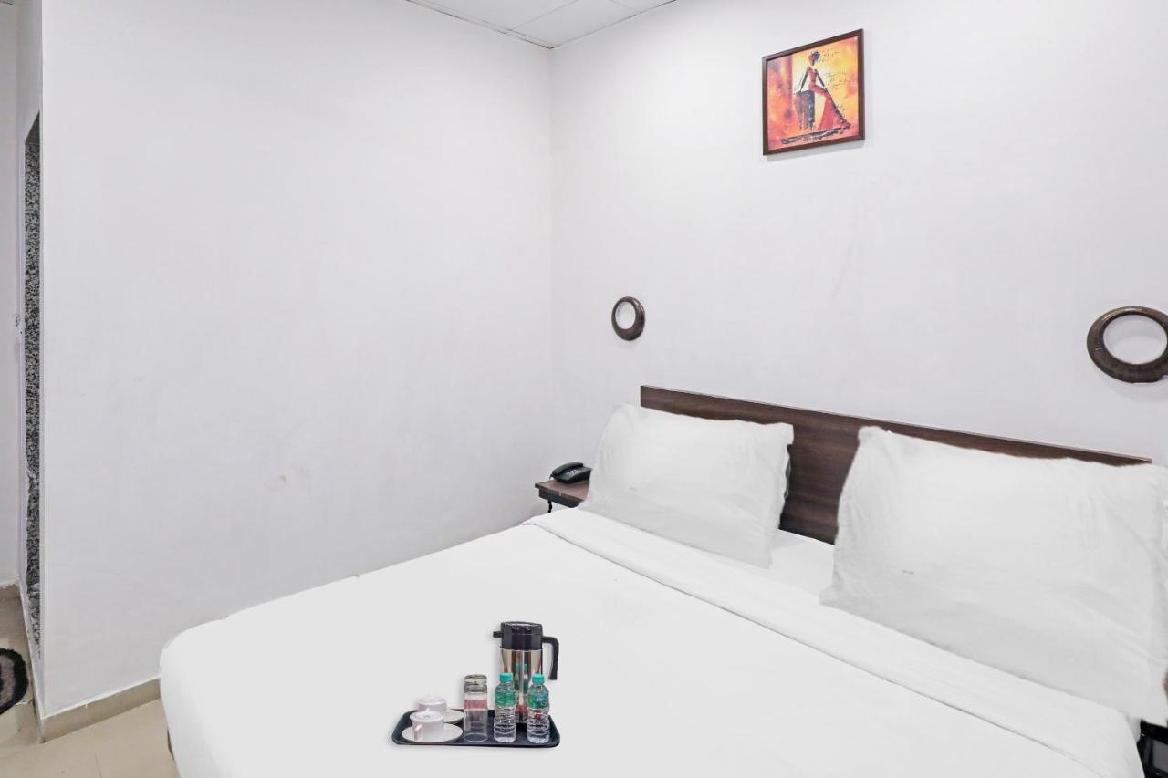 Bhatha Hotel Gokul Solitaire, Surat מראה חיצוני תמונה