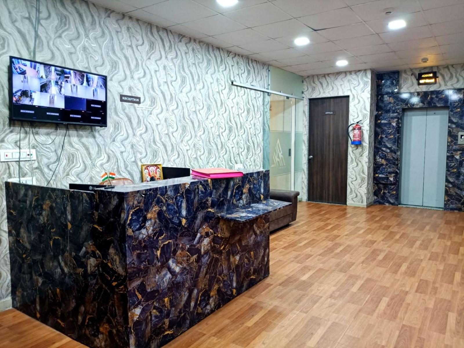 Bhatha Hotel Gokul Solitaire, Surat מראה חיצוני תמונה